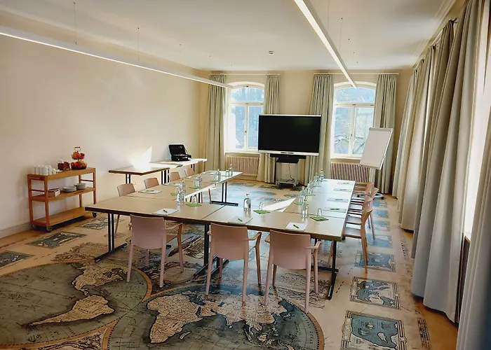 Hotel Kloster Bonlanden 3*