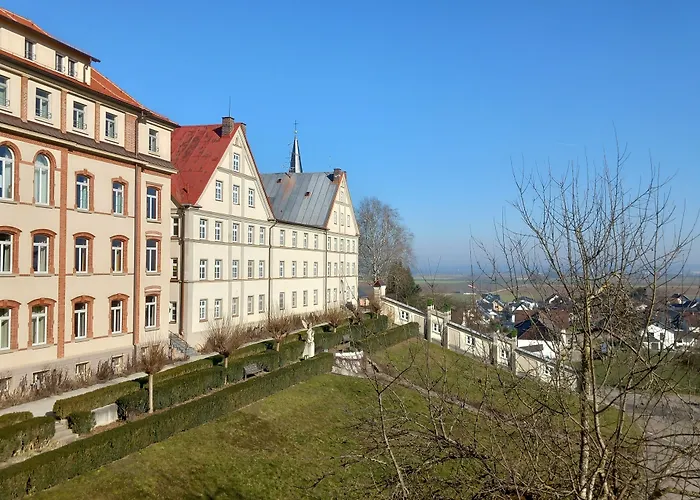 Hotel Kloster Bonlanden 3*